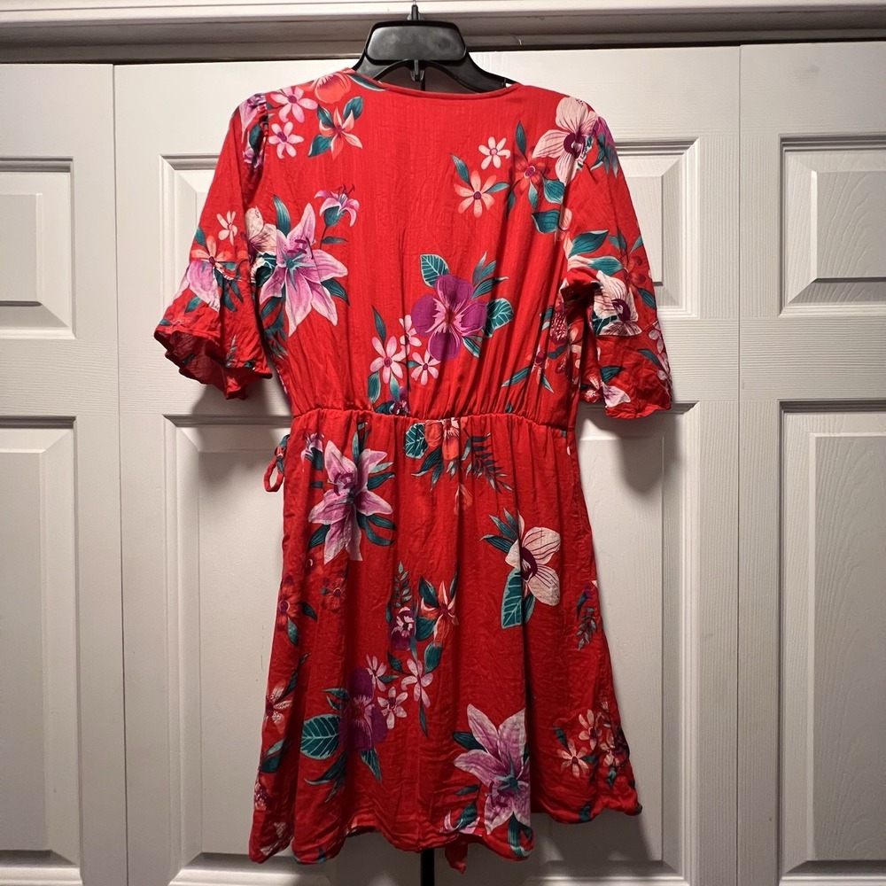 Old Navy Red Pink Green Tropical Floral Wrap Dress Bell Sleeve Size Medium - Picture 3 of 13
